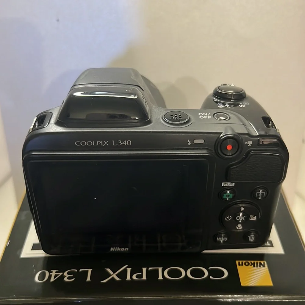 Nikon coolpix L340 camera